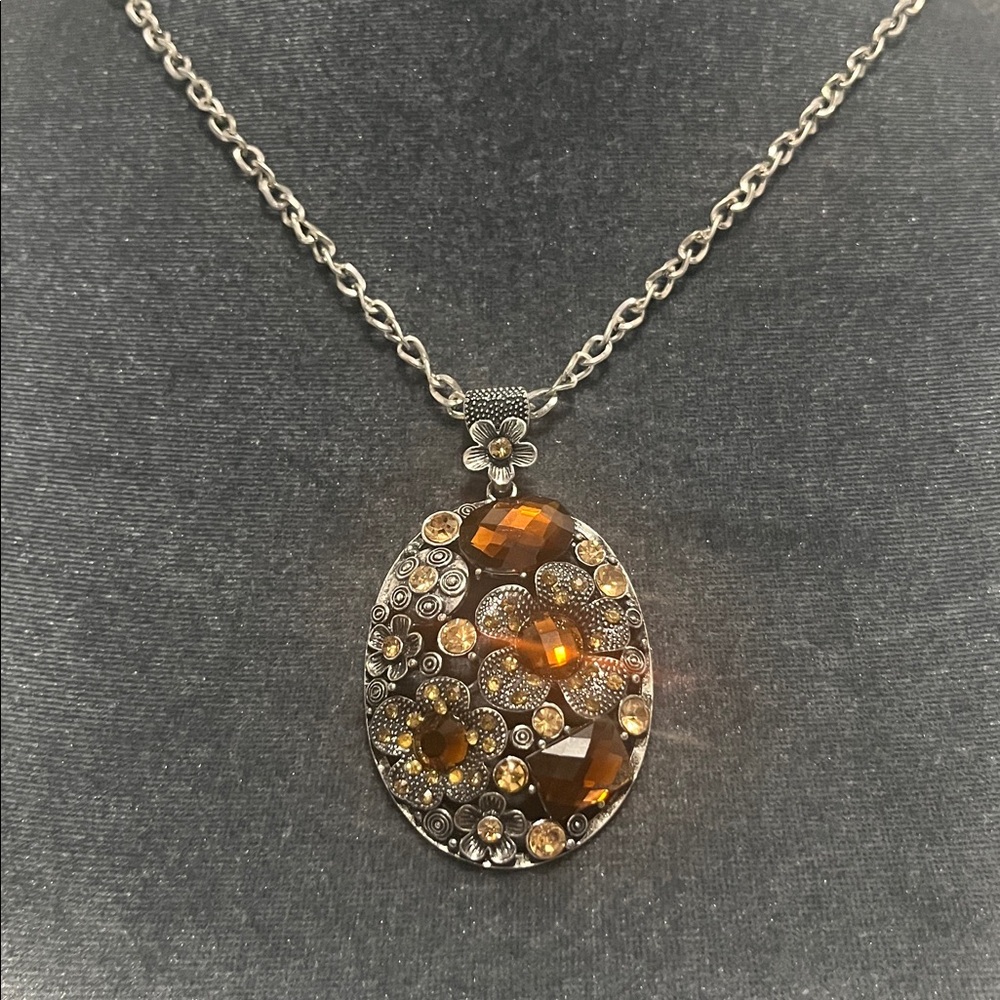 Vintage Costume Jewelry necklace